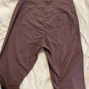 Gum shark Whitney Simmons V2 leggings